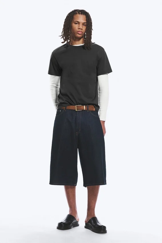 Pantalones cortos vaqueros holgados de tiro medio Void – Blue Rinse – Azul oscuro Pantalones cortos vaqueros holgados de tiro medio Void – Blue Rinse – Azul oscuro