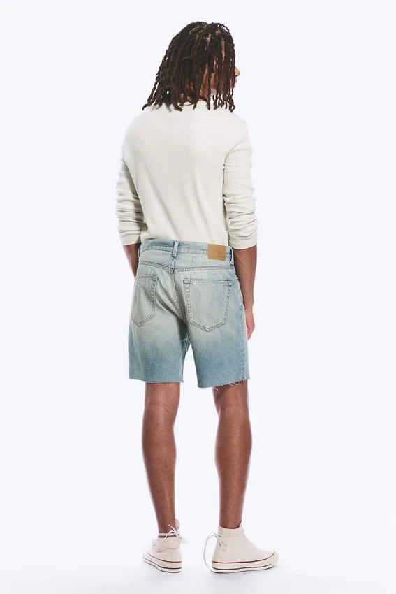 Pantalones cortos vaqueros holgados hasta la mitad del muslo – Azul puerto – Azul claro Pantalones cortos vaqueros holgados hasta la mitad del muslo – Azul puerto – Azul claro