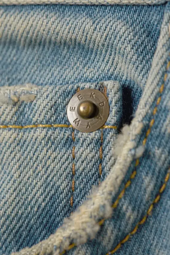 Pantalones cortos vaqueros holgados hasta la mitad del muslo – Azul puerto – Azul claro Pantalones cortos vaqueros holgados hasta la mitad del muslo – Azul puerto – Azul claro
