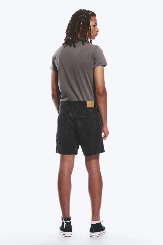 Pantalones cortos vaqueros holgados hasta la mitad del muslo – Tuned Black – Negro Pantalones cortos vaqueros holgados hasta la mitad del muslo – Tuned Black – Negro