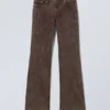 Pantalones de algodón de corte acampanado bajo – Marrón oscuro estructurado Pantalones de algodón de corte acampanado bajo – Marrón oscuro estructurado