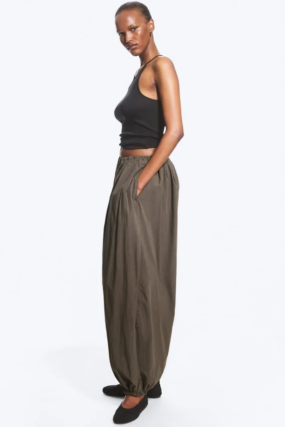 Pantalones de algodón de corte globo – Gris topo oscuro Pantalones de algodón de corte globo – Gris topo oscuro