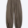 Pantalones de algodón de corte globo – Gris topo oscuro Pantalones de algodón de corte globo – Gris topo oscuro