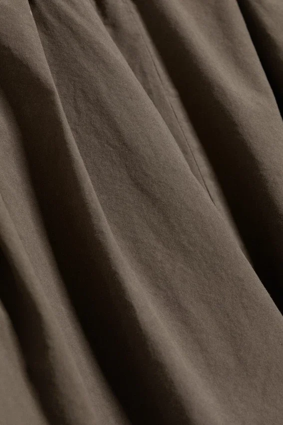 Pantalones de algodón de corte globo – Gris topo oscuro Pantalones de algodón de corte globo – Gris topo oscuro