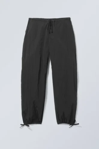 Pantalones de chándal Alister Parachute – Negro