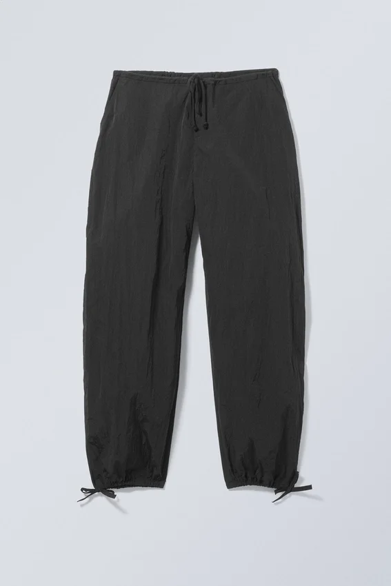 Pantalones de chándal Alister Parachute – Negro Pantalones de chándal Alister Parachute – Negro