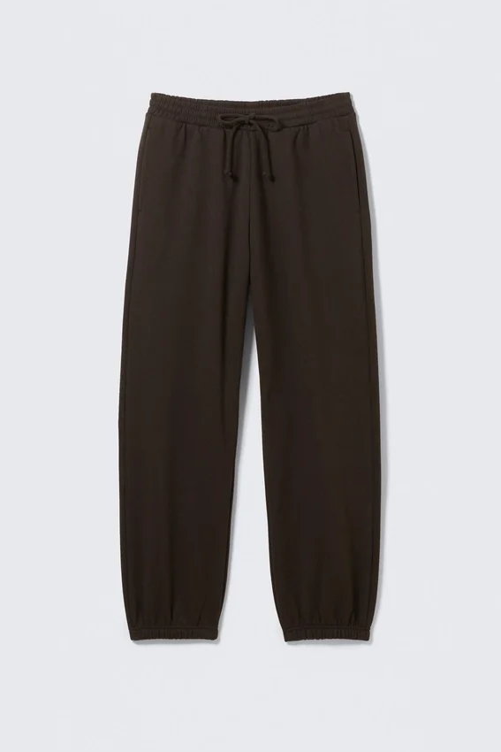 Pantalones de chándal clásicos – Marrón oscuro Pantalones de chándal clásicos – Marrón oscuro