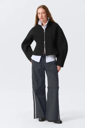 Pantalones de chándal de nailon con cremallera desmontable – Negro – Rayas beige