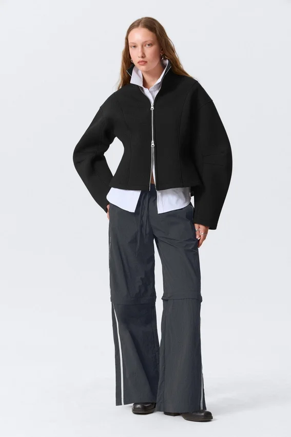 Pantalones de chándal de nailon con cremallera desmontable – Negro – Rayas beige Pantalones de chándal de nailon con cremallera desmontable – Negro – Rayas beige