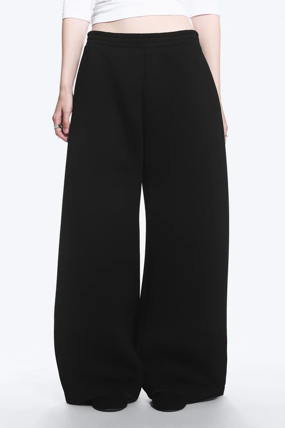 Pantalones de chándal de neopreno de corte holgado y pierna ancha – Negro Pantalones de chándal de neopreno de corte holgado y pierna ancha – Negro