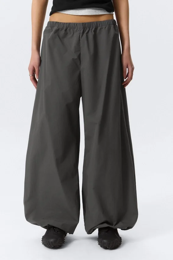 Pantalones de chándal de talle bajo, holgados y de pierna ancha – Gris oscuro Pantalones de chándal de talle bajo, holgados y de pierna ancha – Gris oscuro