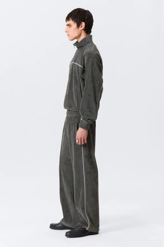 Pantalones de chándal de terciopelo de talle medio, corte recto y holgado – Gris oscuro Pantalones de chándal de terciopelo de talle medio, corte recto y holgado – Gris oscuro