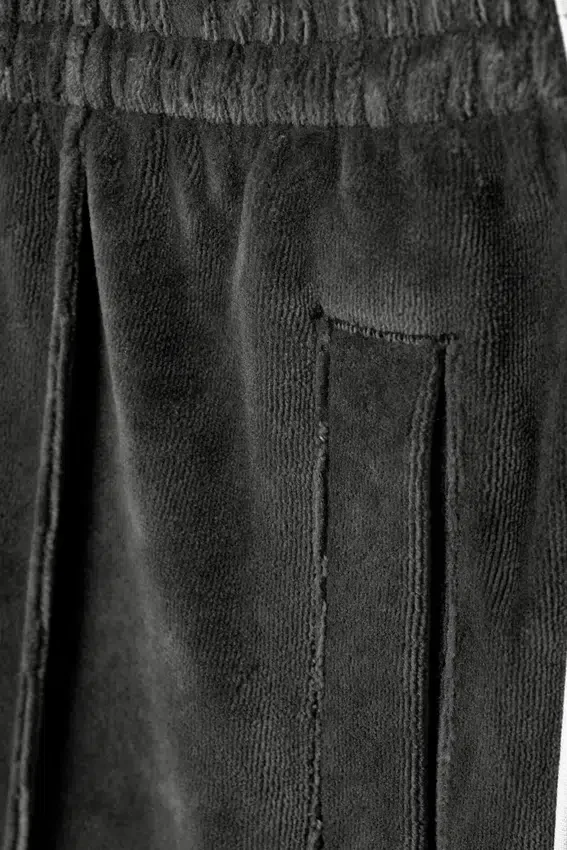 Pantalones de chándal de terciopelo de talle medio, corte recto y holgado – Gris oscuro Pantalones de chándal de terciopelo de talle medio, corte recto y holgado – Gris oscuro