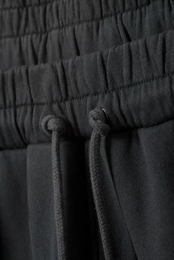 Pantalones de chándal estándar de doble capa – Negro Pantalones de chándal estándar de doble capa – Negro