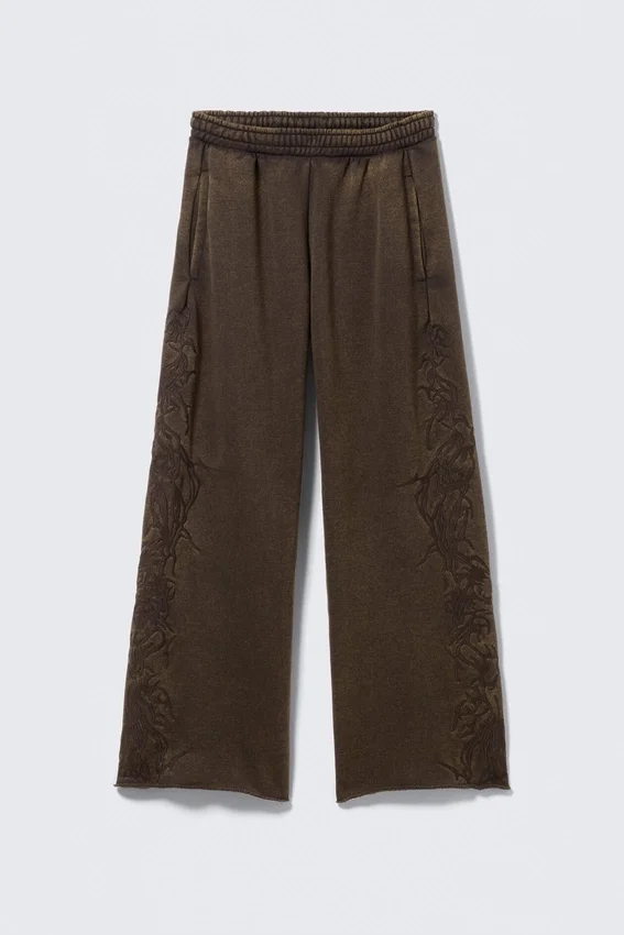 Pantalones de chándal holgados con bordados – Marrón oscuro Pantalones de chándal holgados con bordados – Marrón oscuro