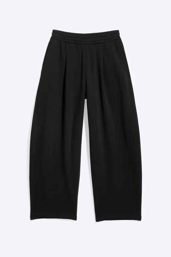 Pantalones de chándal holgados con pliegues – Negro oscuro Pantalones de chándal holgados con pliegues – Negro oscuro