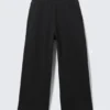Pantalones de chándal holgados de estilo skater con entrepierna baja – Negro Pantalones de chándal holgados de estilo skater con entrepierna baja – Negro