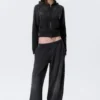 Pantalones de chándal holgados de talle medio con estampados y tachuelas – Negro con tachuelas Pantalones de chándal holgados de talle medio con estampados y tachuelas – Negro con tachuelas