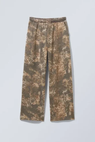 Pantalones de chándal holgados estampados – Caqui – Woodland