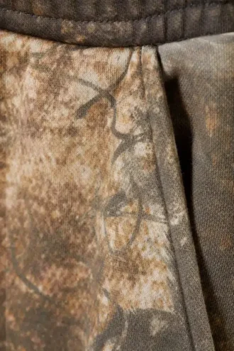Pantalones de chándal holgados estampados – Caqui – Woodland