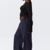 Pantalones de chándal holgados, largos y de tejido grueso – Azul oscuro Pantalones de chándal holgados, largos y de tejido grueso – Azul oscuro