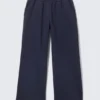 Pantalones de chándal holgados, largos y de tejido grueso – Azul oscuro Pantalones de chándal holgados, largos y de tejido grueso – Azul oscuro