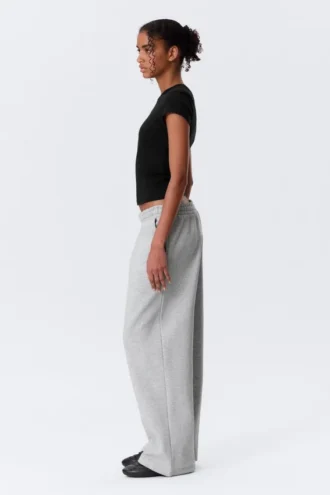 Pantalones de chándal holgados, largos y de tejido grueso – Gris jaspeado
