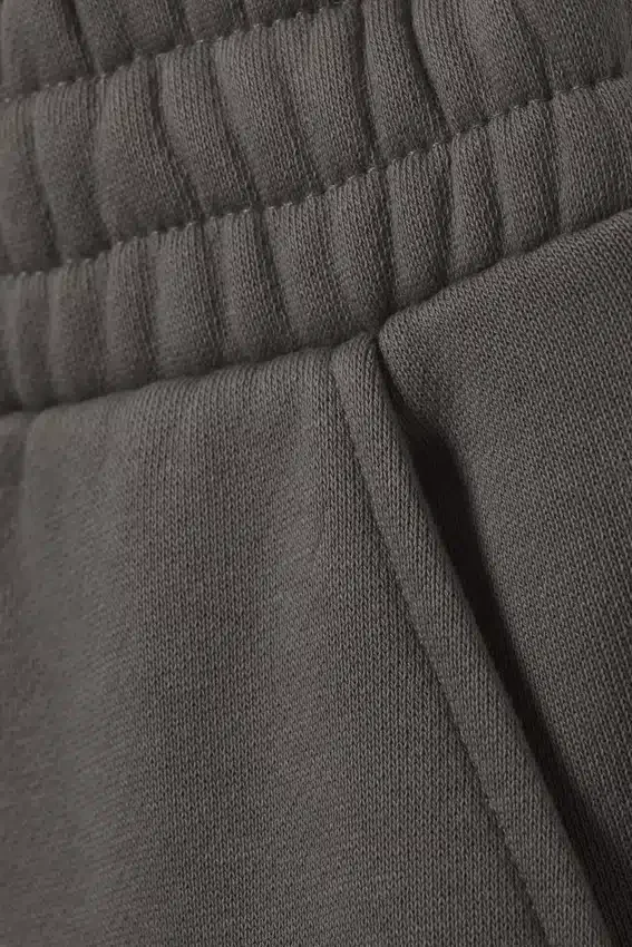 Pantalones de chándal holgados, largos y de tejido grueso – Gris oscuro lavado Pantalones de chándal holgados, largos y de tejido grueso – Gris oscuro lavado