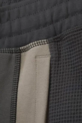 Pantalones de chándal Scott con bloques de color – Gris oscuro