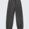 Pantalones de chándal Simon Scuba – Gris oscuro Pantalones de chándal Simon Scuba – Gris oscuro