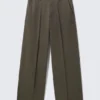 Pantalones de corte holgado – Gris oscuro Pantalones de corte holgado – Gris oscuro
