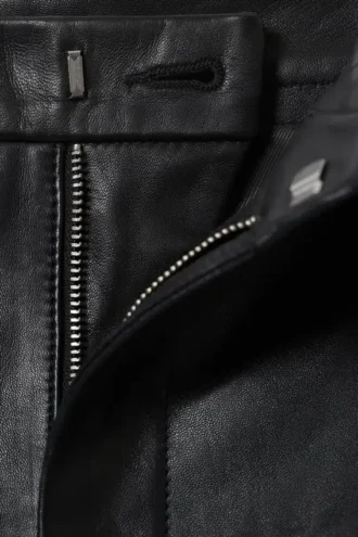 Pantalones de cuero de talle bajo y pierna ancha – Negro