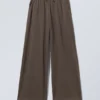 Pantalones de jersey de corte holgado y pierna ancha – Marrón oscuro lavado Pantalones de jersey de corte holgado y pierna ancha – Marrón oscuro lavado