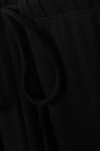 Pantalones de lyocell de pierna ancha sin cremallera – Negro