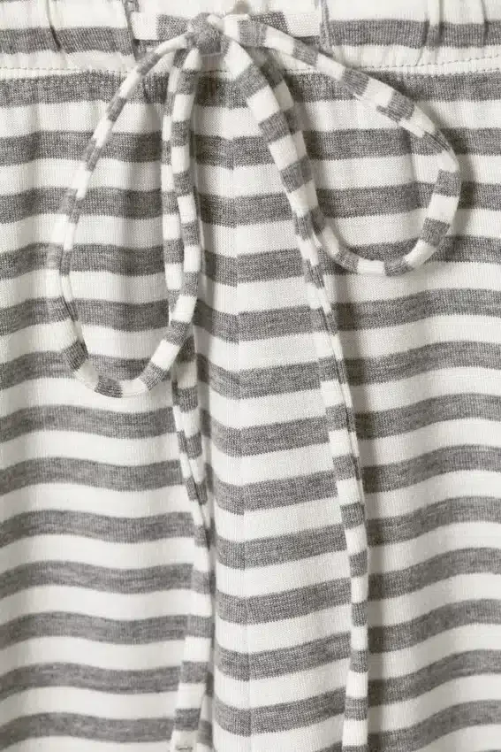Pantalones de lyocell de pierna ancha sin cremallera – Rayas grises y blancas Pantalones de lyocell de pierna ancha sin cremallera – Rayas grises y blancas