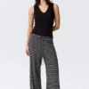Pantalones de lyocell de pierna ancha sin cremallera – Rayas negras y grises Pantalones de lyocell de pierna ancha sin cremallera – Rayas negras y grises