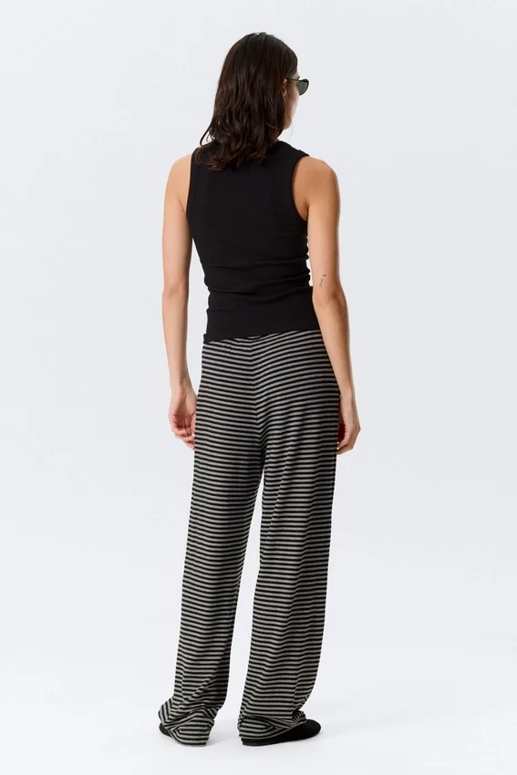 Pantalones de lyocell de pierna ancha sin cremallera – Rayas negras y grises Pantalones de lyocell de pierna ancha sin cremallera – Rayas negras y grises