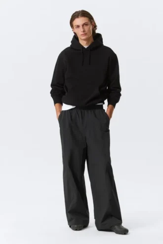 Pantalones de nailon de talle medio y corte holgado – Negro