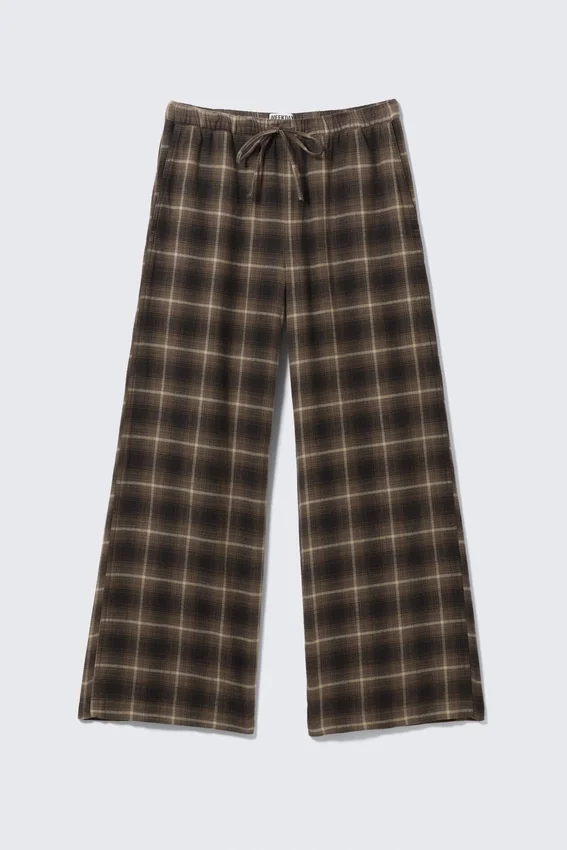 Pantalones de pijama anchos de franela – A cuadros marrón oscuro Pantalones de pijama anchos de franela – A cuadros marrón oscuro