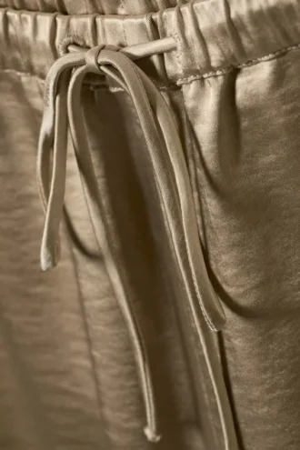 Pantalones de pijama de satén lavado – Beige Pantalones de pijama de satén lavado – Beige