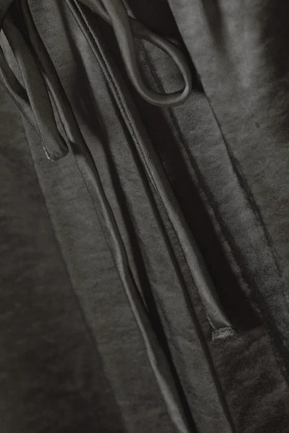 Pantalones de pijama de satén lavado – Gris oscuro lavado Pantalones de pijama de satén lavado – Gris oscuro lavado