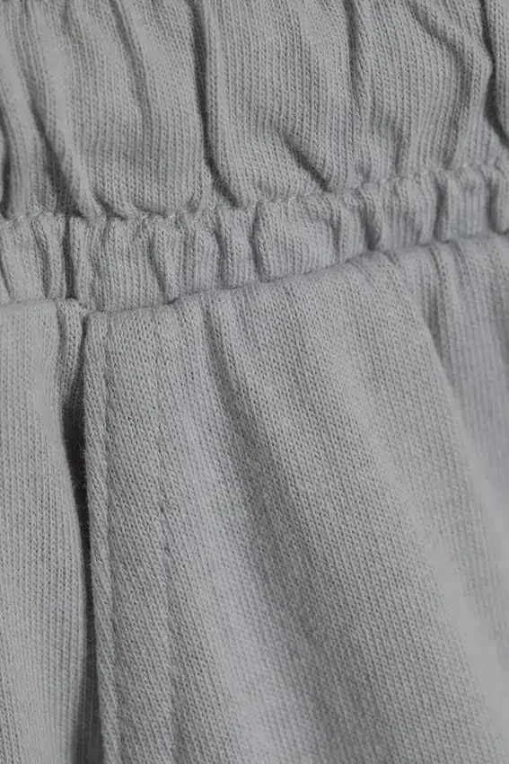 Pantalones de pijama holgados – Gris claro empolvado Pantalones de pijama holgados – Gris claro empolvado