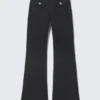 Pantalones de sarga de corte acampanado y cintura baja – Negro Pantalones de sarga de corte acampanado y cintura baja – Negro
