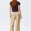 Pantalones de sarga de talle bajo con cintura doblada – Beige Pantalones de sarga de talle bajo con cintura doblada – Beige