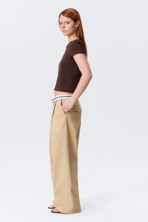 Pantalones de sarga de talle bajo con cintura doblada – Beige Pantalones de sarga de talle bajo con cintura doblada – Beige