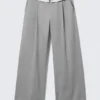 Pantalones de sarga de talle bajo con cintura plegada – Gris Pantalones de sarga de talle bajo con cintura plegada – Gris