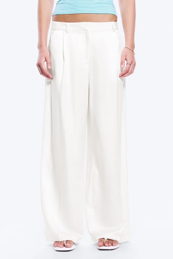 Pantalones de satén de cintura alta y pierna ancha – Blanco Pantalones de satén de cintura alta y pierna ancha – Blanco