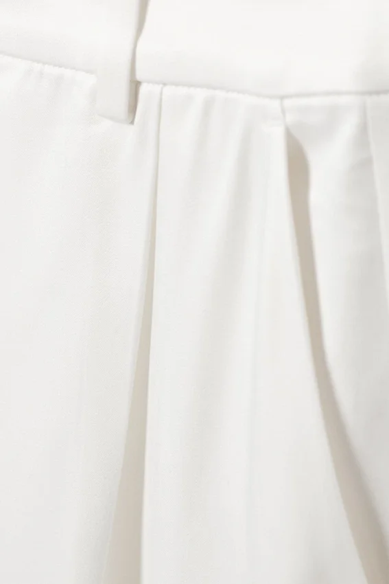 Pantalones de satén de cintura alta y pierna ancha – Blanco Pantalones de satén de cintura alta y pierna ancha – Blanco