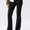 Pantalones de talle bajo, ajustados y acampanados – Negro Pantalones de talle bajo, ajustados y acampanados – Negro