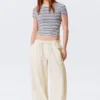 Pantalones de talle bajo con fruncidos y cordón – Blanco roto Pantalones de talle bajo con fruncidos y cordón – Blanco roto